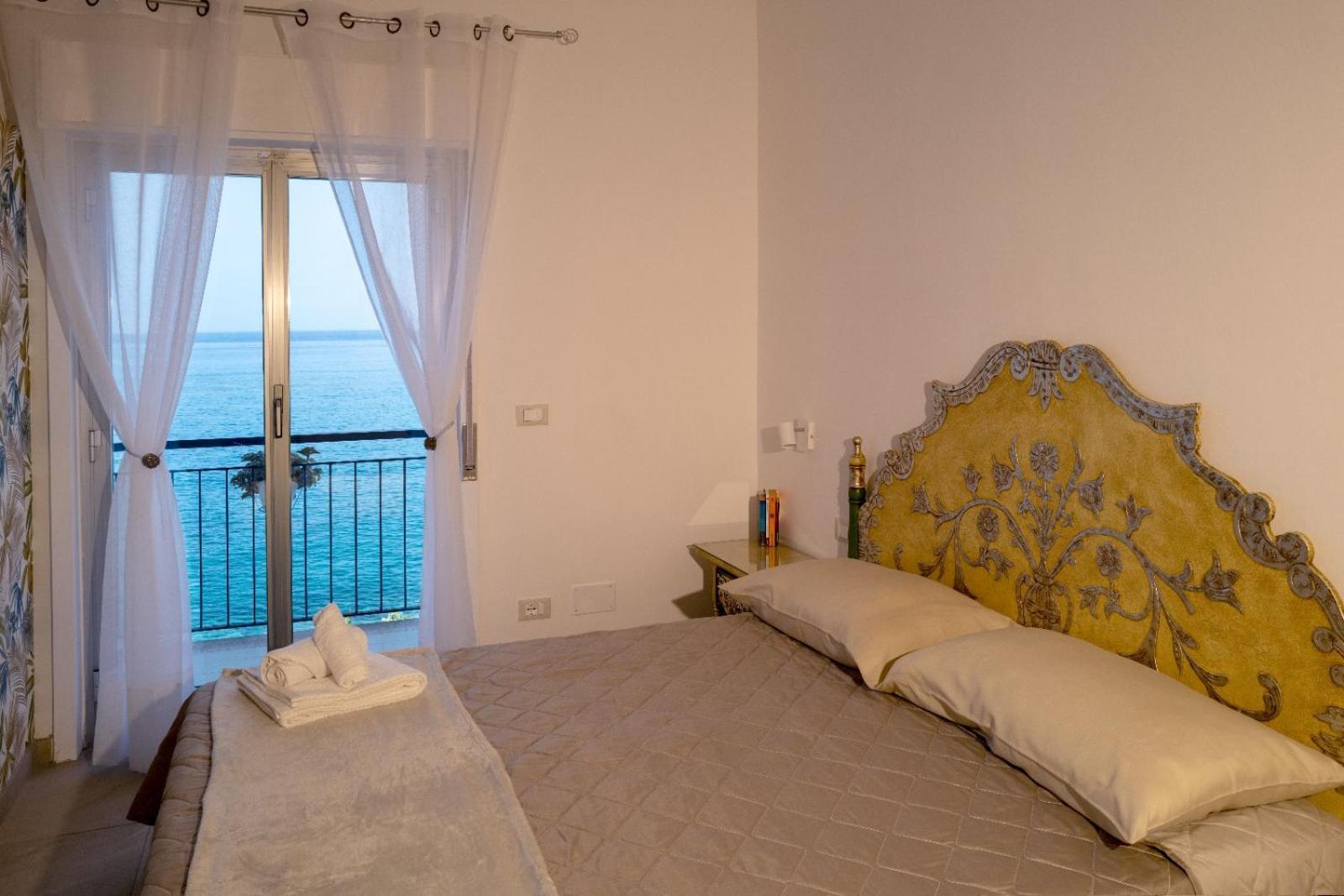 Zia Rina Apartment Naxos Giardini Naxos Eksteriør billede